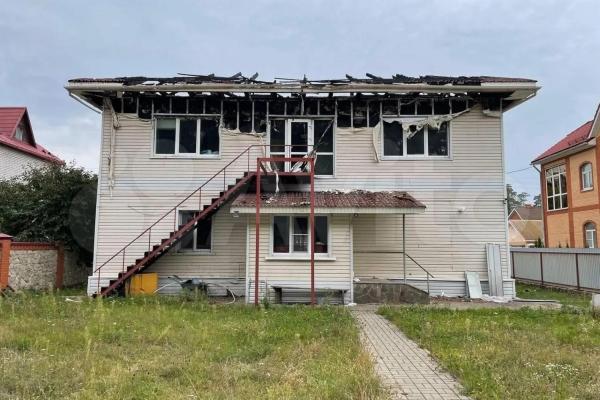 Сгоревший дом престарелых в Солотче выставили на продажу за 14 миллионов рублей