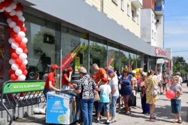 В день рождения «Элекс» накормил рязанцев мороженым и разыграл подарки