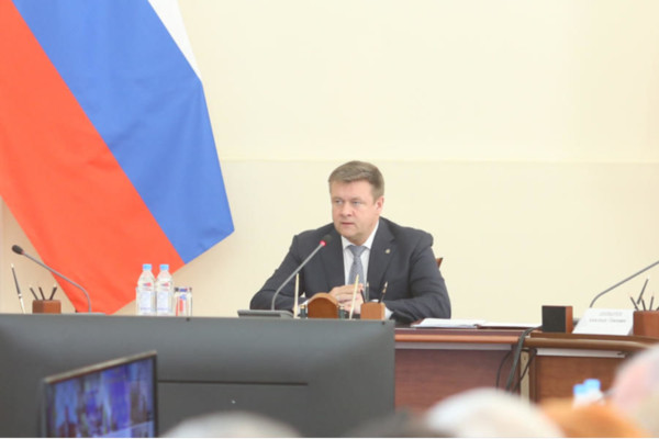 Николай Любимов призвал депутатов держать под контролем благоустройство рязанских дворов Николай Любимов призвал депутатов держать под контролем благоустройство рязанских дворов