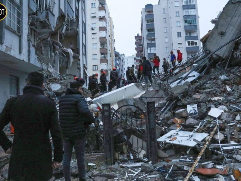 Число погибших при землетрясении в Турции превысило 20 тысяч