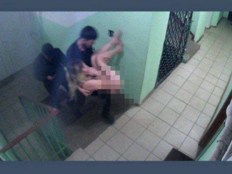 В Иванове не стали задерживать мигрантов, которые якобы изнасиловали девушку в машине В Иванове не стали задерживать мигрантов, которые якобы изнасиловали девушку в машине