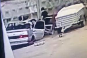 В Рязани подростки разбили припаркованный автомобиль