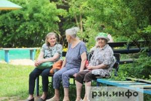 В России предложили разрешить бабушкам и дедушкам вписывать внуков в паспорта