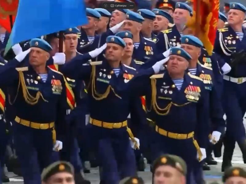 Курсанты Рязанского училища ВДВ прошли торжественным маршем по Красной площади
