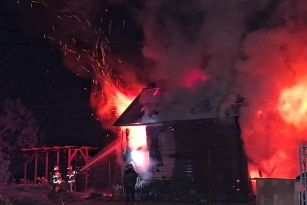 В МЧС рассказали о ночном пожаре в Рязанской области