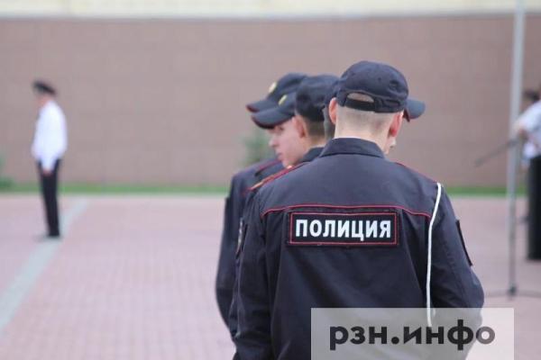 Рязанка угрожала убить пожилую соседку отверткой