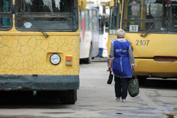 Необходимая «четверка». Водитель одного из самых коротких троллейбусных маршрутов рассказал о тонкостях профессии