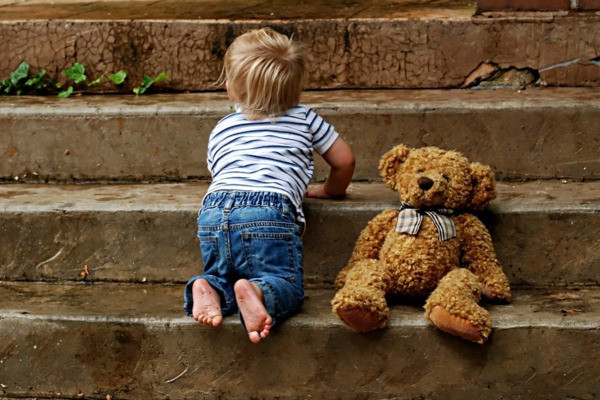 По пять тысяч на ребенка до трех лет. Как получить дополнительные выплаты, не выходя из дома